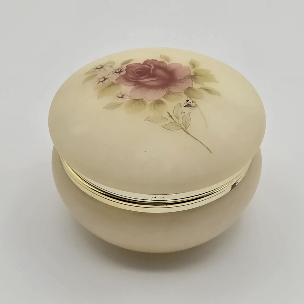 Vintage Genuine Alabaster Hand Carved Floral Trinket Box Made In Italy